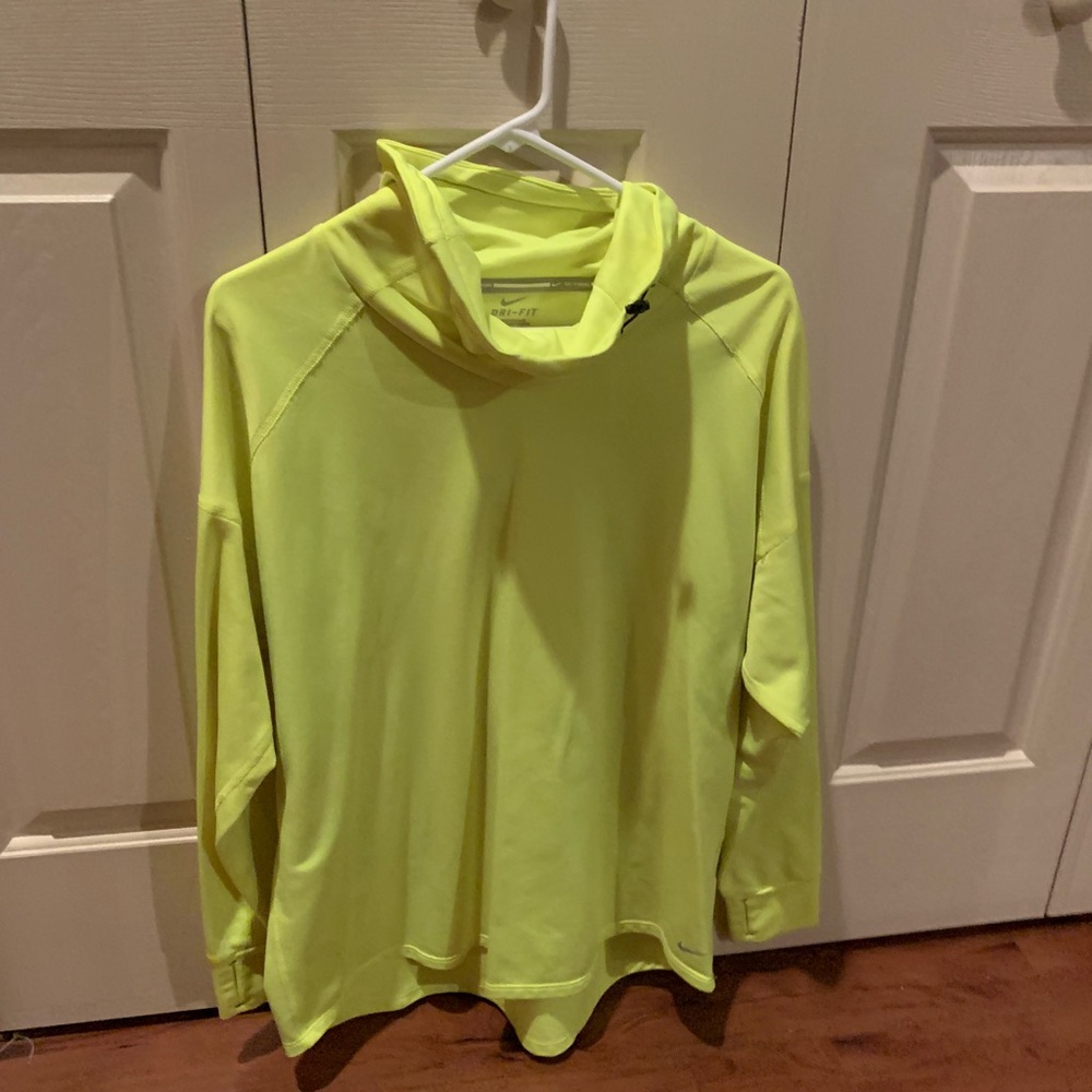 Nike Women’s Pullover